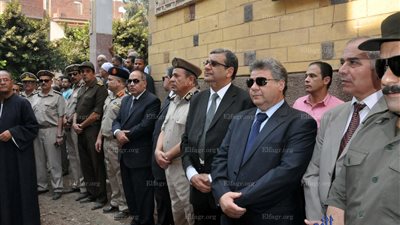 رئيس جامعة بنها يقدم واجب العزاء لأسرة شهيد جمجرة والقائد الأعلى للقوات المسلحة (صور)