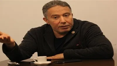 أكمل قرطام يقدم استقالته من البرلمان 