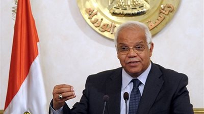 وزير النقل يبحث مع الوكالة الفرنسية للتنمية تمويل ترام الرمل 