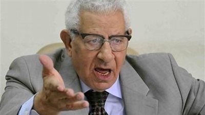 مكرم محمد يكشف مفاجأة جديدة عن 