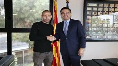 برشلونة يجدد عقد ماسكيرانو حتى 2019 