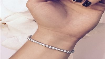 إطلالة عصرية وأنيقة من الإكسسوارات لتحديث خزانتك (صور)