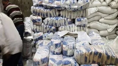 إحباط احتكار وتهريب 25 طن سكر في بني سويف (صور)