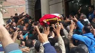 وصول شهيد العريش لمسقط رأسه في كفرالشيخ وتشيع جثمانه في جنازة عسكرية 