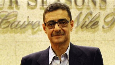 طاهر يجتمع مع شركة عالمية لبحث مشروع 