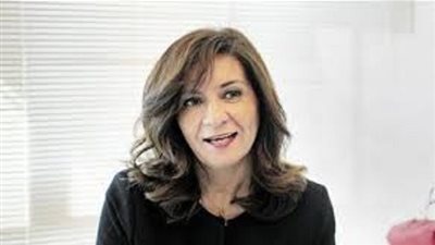 وزير الهجرة تعود من أستراليا بعد زيارة رسمية استغرقت 5 أيام