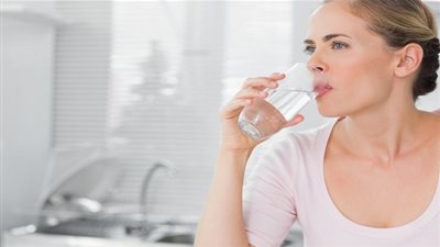 دراسة.. شرب الماء دون الشعور بالعطش يؤدي للوفاة