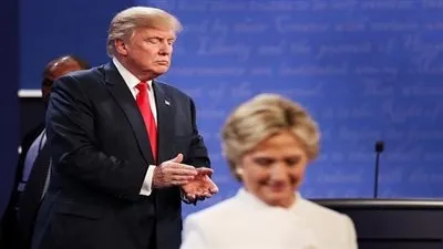 كلينتون تتقدم على ترامب في المناظرة الأخيرة