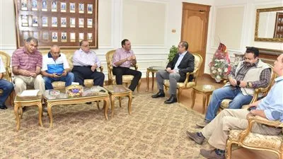 محافظ أسيوط: شراء 3 كراكات لحل مشاكل الإطماء بمحطات المياه  