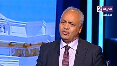 مصطفى بكري: أجهزة الدولة بطيئة ولا تعمل بقدر سرعة 