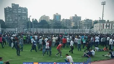 بالصور.. وايت نايتس يعتدي على 