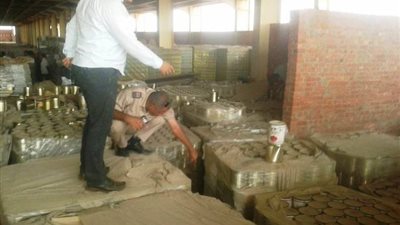 ضبط 22 طن مخللات غير صالحة في بني سويف 