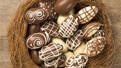 أفضل وأسرع طريقة لتحضير الشكولاتة الكيندر بالمنزل