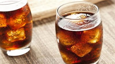 ماذا يحدث بجسمك إذا تناولت كوبين يوميًا من مشروبات الدايت؟