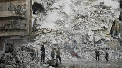 اندبندنت: ارتفاع هجمات القنابل العنقودية فوق حلب بنسية 800%