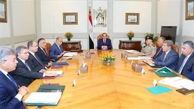 ننشر تفاصيل اجتماع السيسي مع رئيس الوزراء ومحافظ البنك المركزي‎