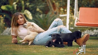 جنات تلفت الأنظار في أحدث جلسة تصوير مع 