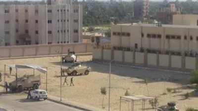 عاجل.. النيابة العامة تتحفظ على ضباط سجن الإسماعيلية  