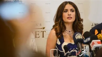 سلمى حايك تكشف قصة 