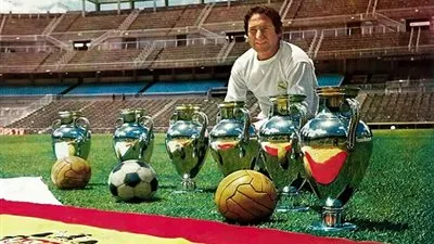 رسميا. فرانشيسكو خينتو رئيسا شرفيا لريال مدريد