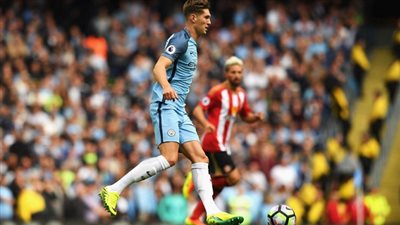 بالفيديو.. الفتى المدلل لـ 