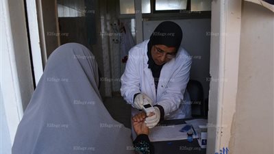 الكشف على 736 مريض فى قافلة علاجية بمركز السادات (صور)