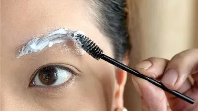 وصفة سحرىة للحصول على حواجب ثقيله