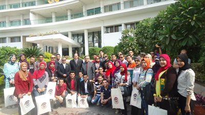 وفد من جامعة طنطا يزور مصابي القوات المسلحة ( صور)