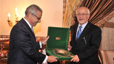 السفير السعودي بالقاهرة يقيم ملتقى 