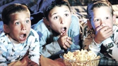 توصيات طبية بعدم ترك الأطفال وحدهم أثناء مشاهدة التلفزيون 