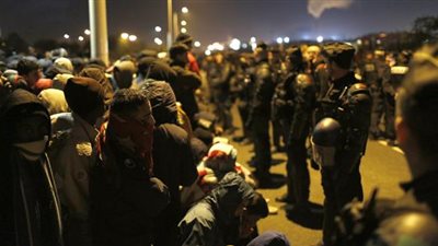 فرنسا تبدأ هدم مخيم كاليه للمهاجرين