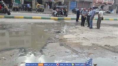 انفجار خط طرد صرف صحي يهدد منازل 