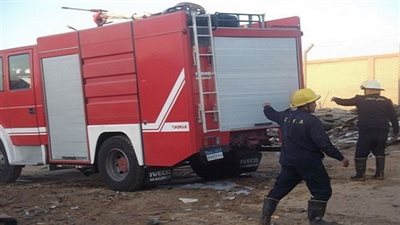 السيطرة على حريق سيارة ملاكى بجوار مدرسة بمصر الجديدة