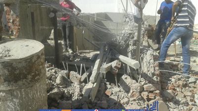 إزالة عقار مخالف فى حملة مكبرة بوسط الإسكندرية (صور)