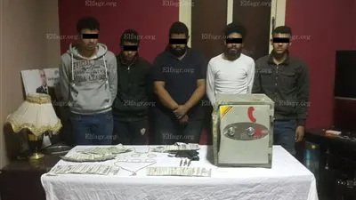ضبط تشكيل عصابي بينهم أطفال تخصص في سرقة المنازل بالسويس 