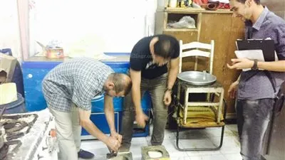 حملة مكبرة على المحلات بغرب المنصورة تعدم لحوم وأغذية فاسدة (صور)