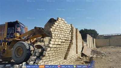 إزالة التعديات المقامة على أراضى الدولة بالعامرية (صور)