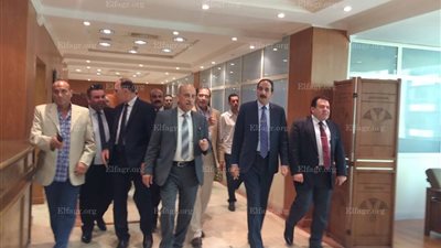 وزير النقل العراقي يبحث التعاون المشترك مع ميناء الإسكندرية (صور)