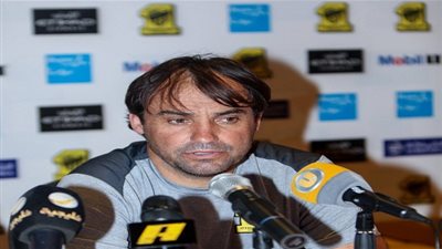 كلاسيكو الهلال يجبر سييرا على تغيير قناعاته الفنية