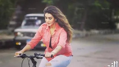 ياسمين صبري تكشف حقيقة تعرضها لمعاكسات بسبب دراجتها