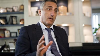 محافظ البنك المركزي مطمئنا المصريين: سنرى حلولا لمشاكلنا قريبا