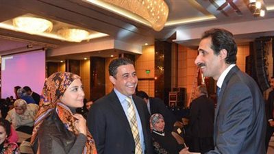 من دعا حنان ترك وزوجها شقيق حسن مالك لحفل تكريم عمر خيرت؟