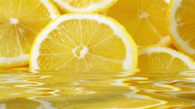 7 فوائد لوضع شرائح الليمون في غرفتك ليلاً.. تعرفي عليها 