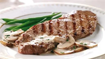 طريقة تحضير لحم ستيك بصوص المشروم