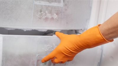  6خطوات بسيطة لإذابة الثلج في الفريزر!