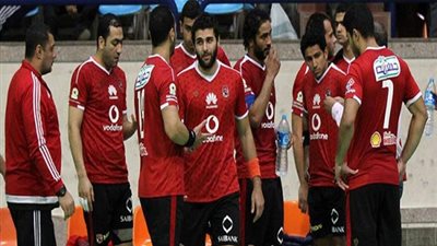 الشوط الأول.. الأهلي يتقدم على الترجي 15-12 في نهائي أفريقيا لليد