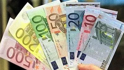 ضبط سيدتين أثناء استبدالهما عملات أجنبية من صاحب محل بالدقهلية