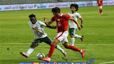 أحمد الشيخ: 11 شهرا لم ألعب في الأهلي ويقولون لا أستحق الفانلة الحمراء!