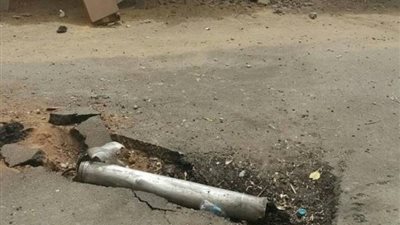 إصابة مواطنة إثر سقوط مقذوف عسكري من داخل الأراضي اليمنية 