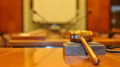 سجن 5 أشخاص لمحاولتهم إشعال النيران بأحد المساجد في هولندا